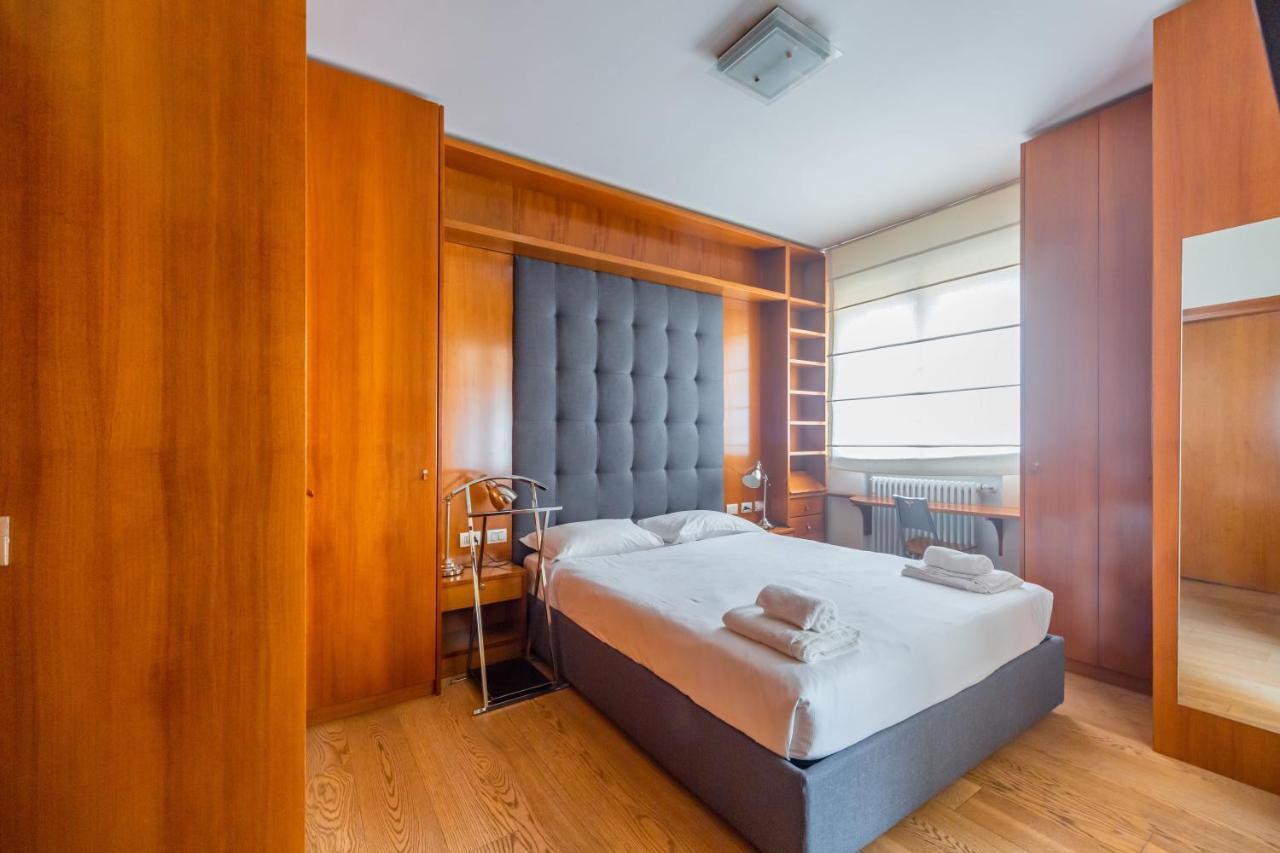 Cozy Apt - Corso Vercelli & Conciliazione M1 * Milán